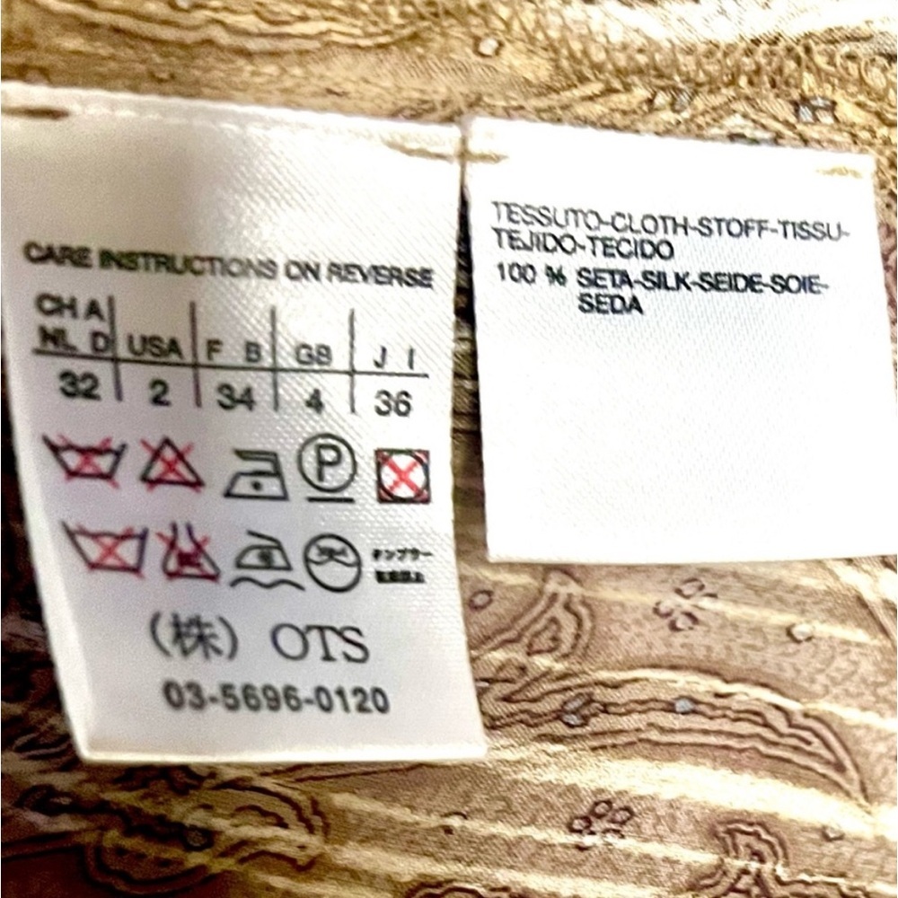 MaxMara | size 2 | 100% silk sleeveless paisley blouse in sandy neutrals EUC - Picture 5 of 8